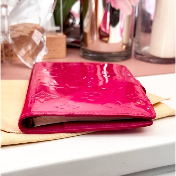 SOLD Louis Vuitton Pink Vernis Agenda - Picture 5 of 11